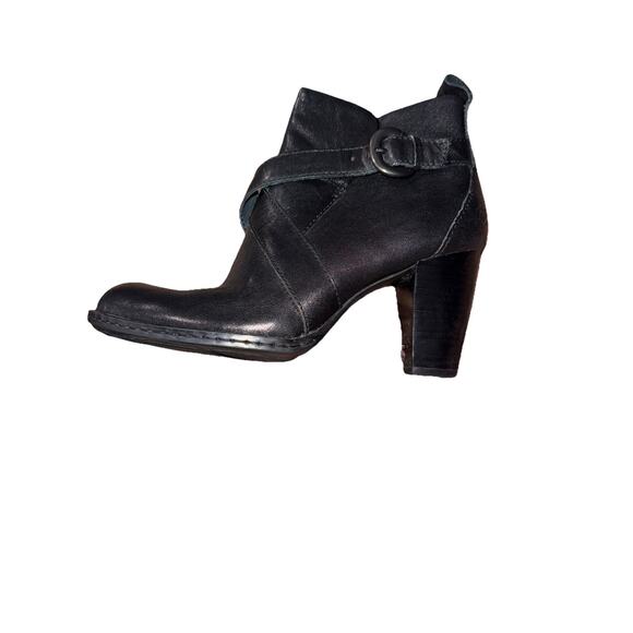 Born Shola Women Black Ankle Boot Stacked Block High Heel Shoes Booties , Sz 7.5 - Picture 11 of 12
